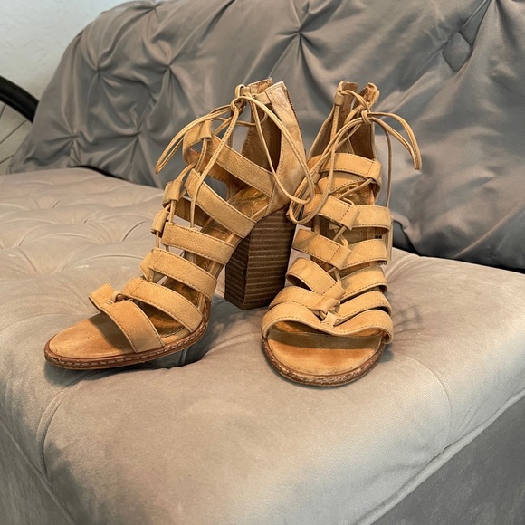 Gianni Bini high heel shoes - Picture 3 of 3